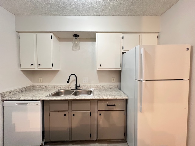 6032 Northwest Expressway - 1