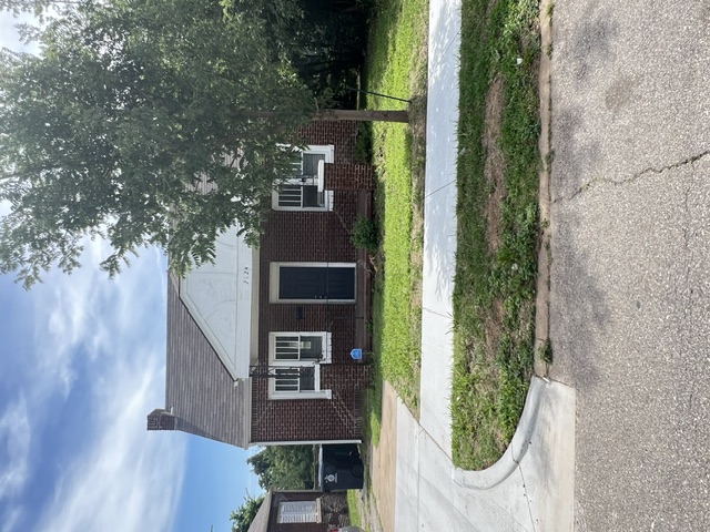 2124 North Prospect Avenue