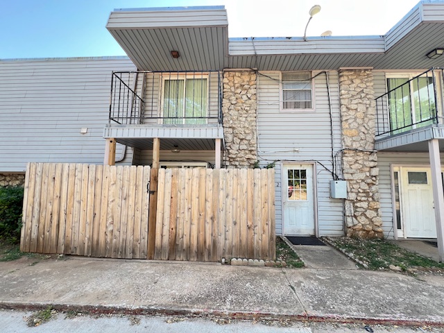 6032 Northwest Expressway - 1